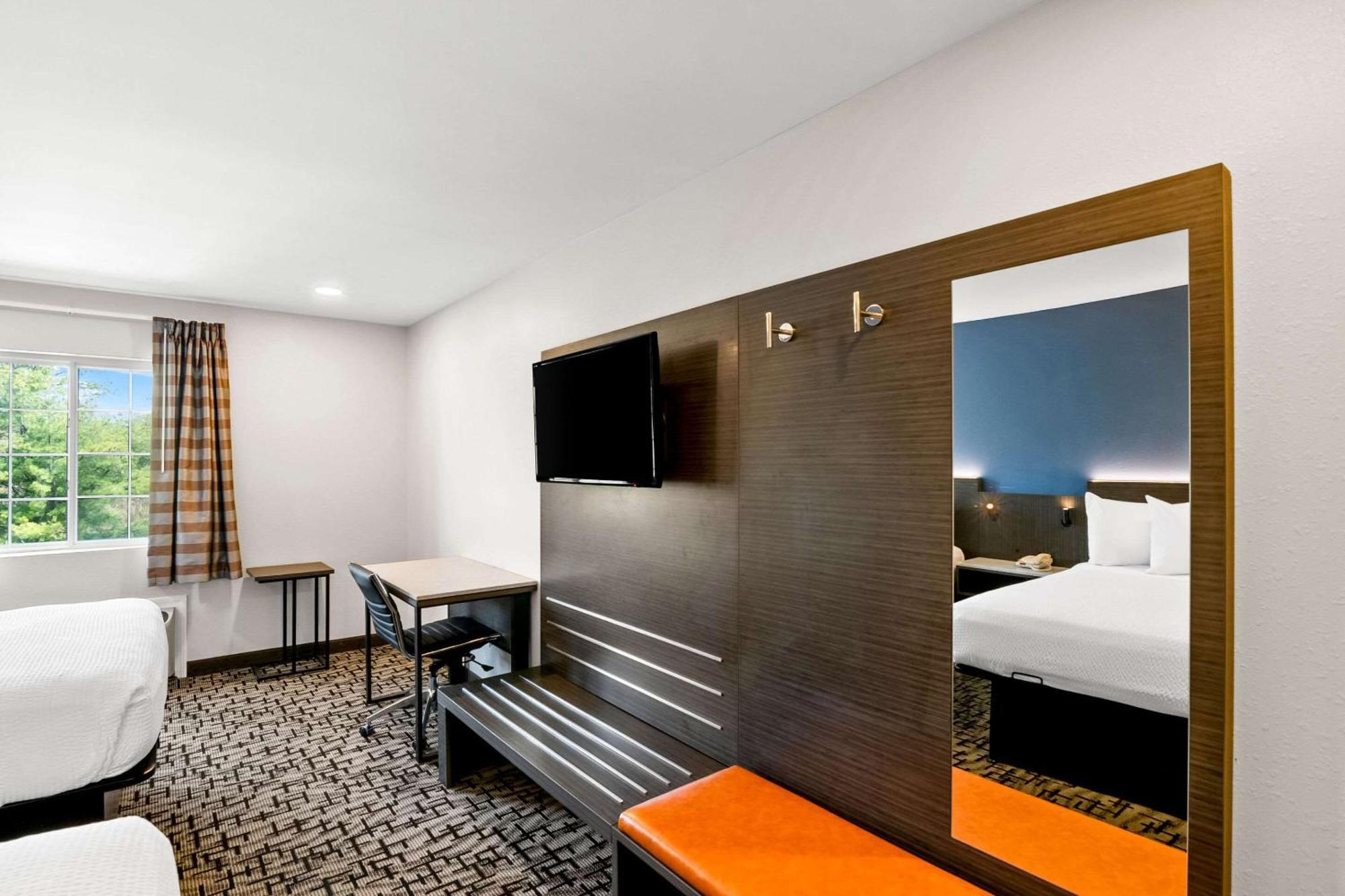 Econo Lodge Bethel - Danbury Kültér fotó