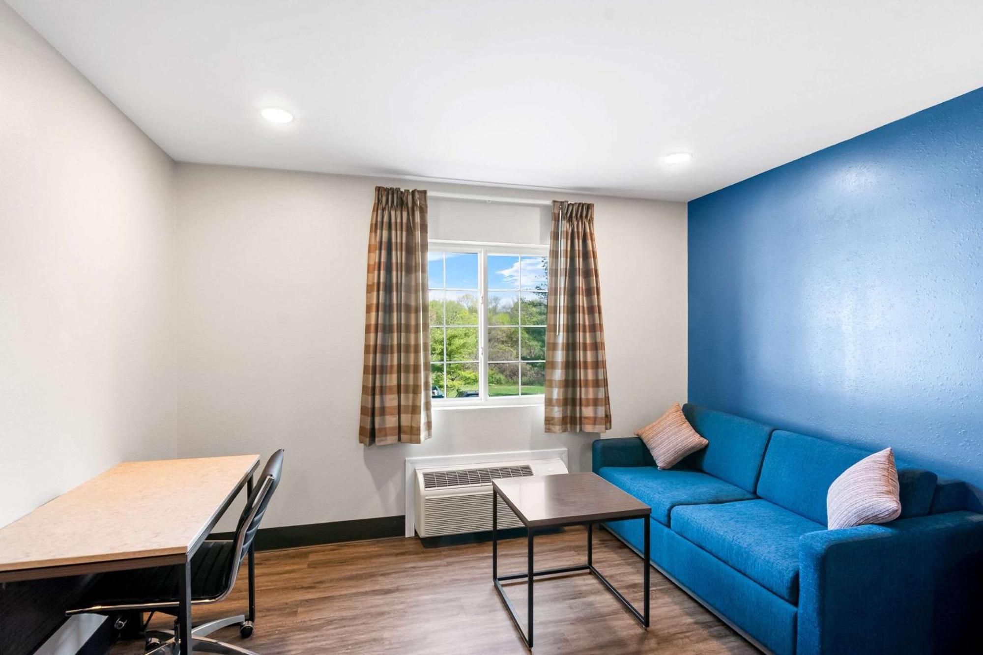 Econo Lodge Bethel - Danbury Kültér fotó